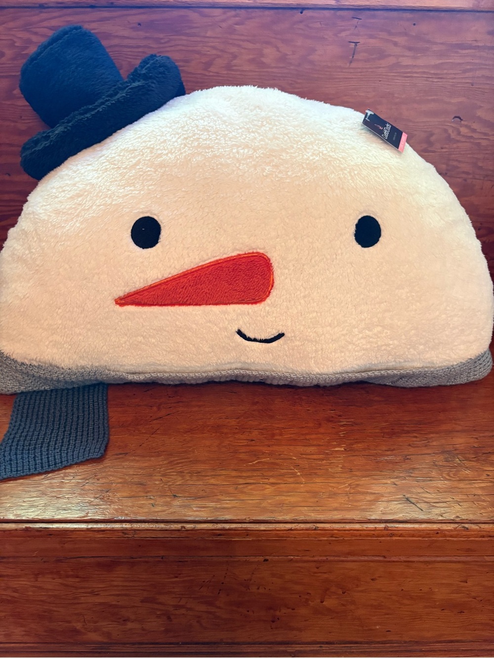 Cuddl Duds NWT Cream Snowman Face Pillow with Black Hat and Orange Carrot Nose